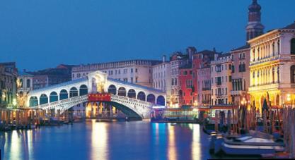 El Puente Rialto, uno de los más famosos de Venecia CRUCEROS VENECIA DESDE VENECIA OFERTAS ESPECIALES DESCUENTOS CROISIEUROPE MS MICHELANGELO